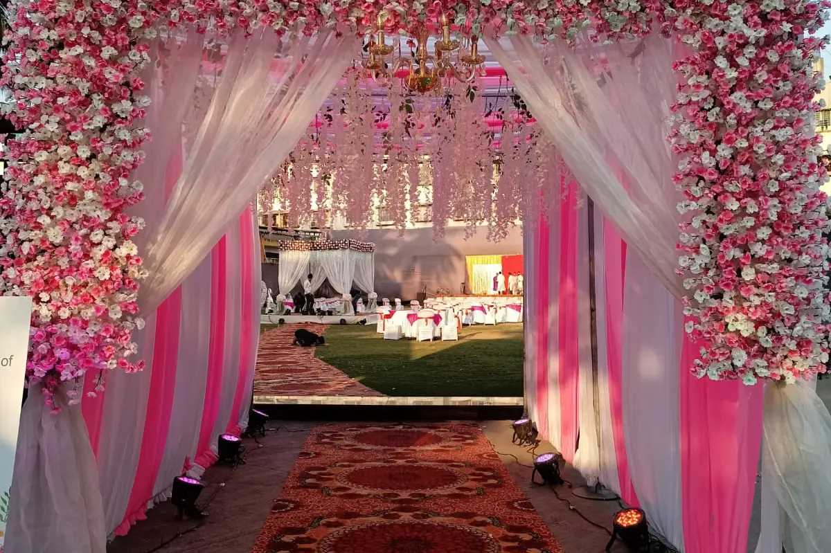 Coco Resort Banquets pune